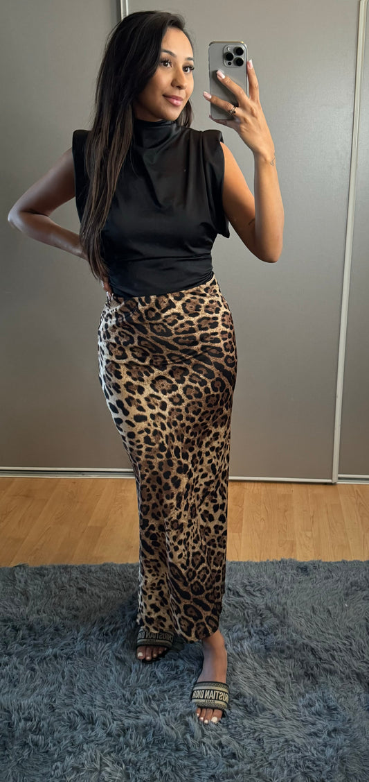 Leopard skirt